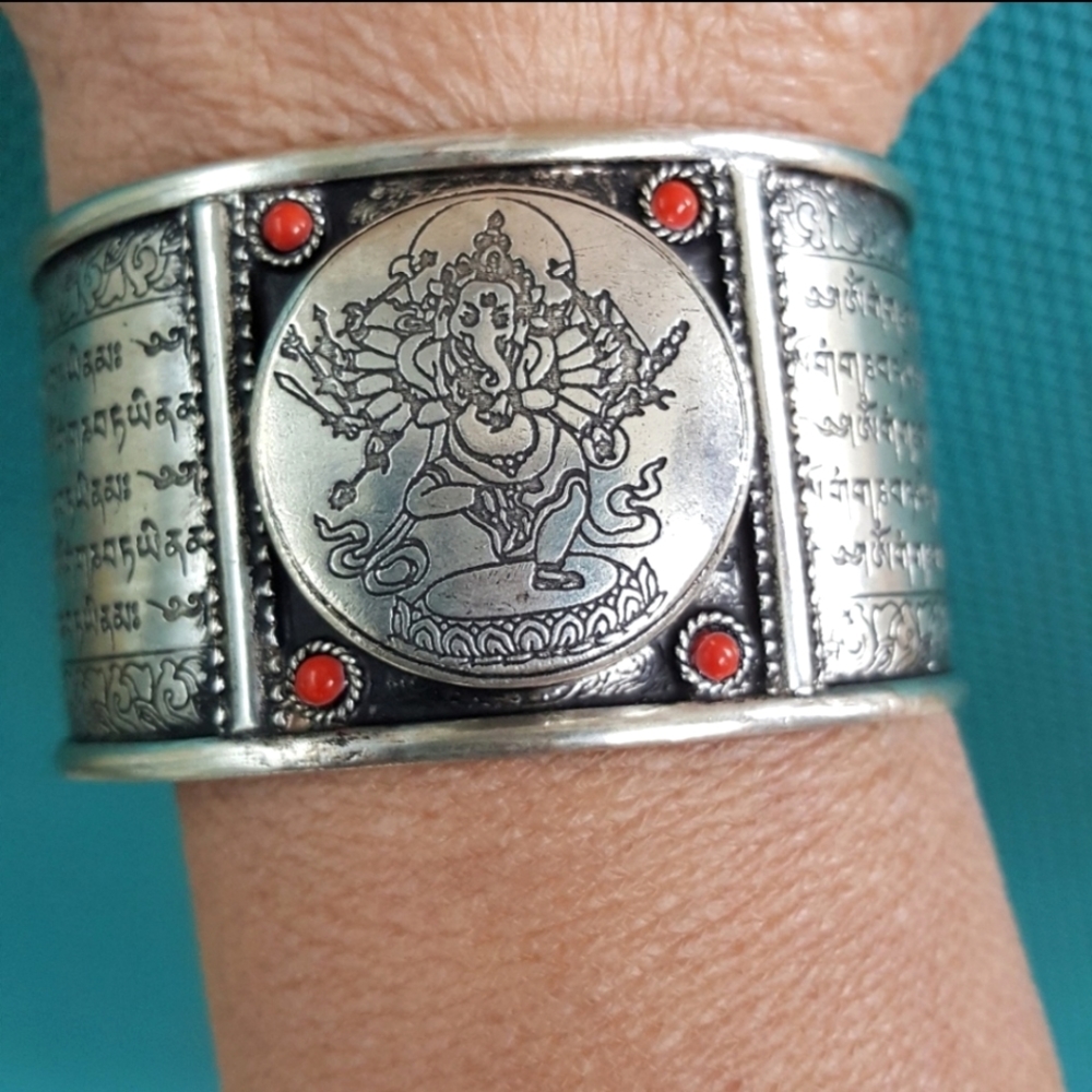 Ganesh Cuff